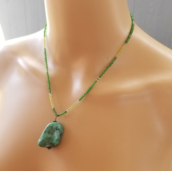 VINTAGE GENUINE TURQUOISE PENDANT SEED BEAD & STERLING SILVER NECKLACE - Picture 2 of 6